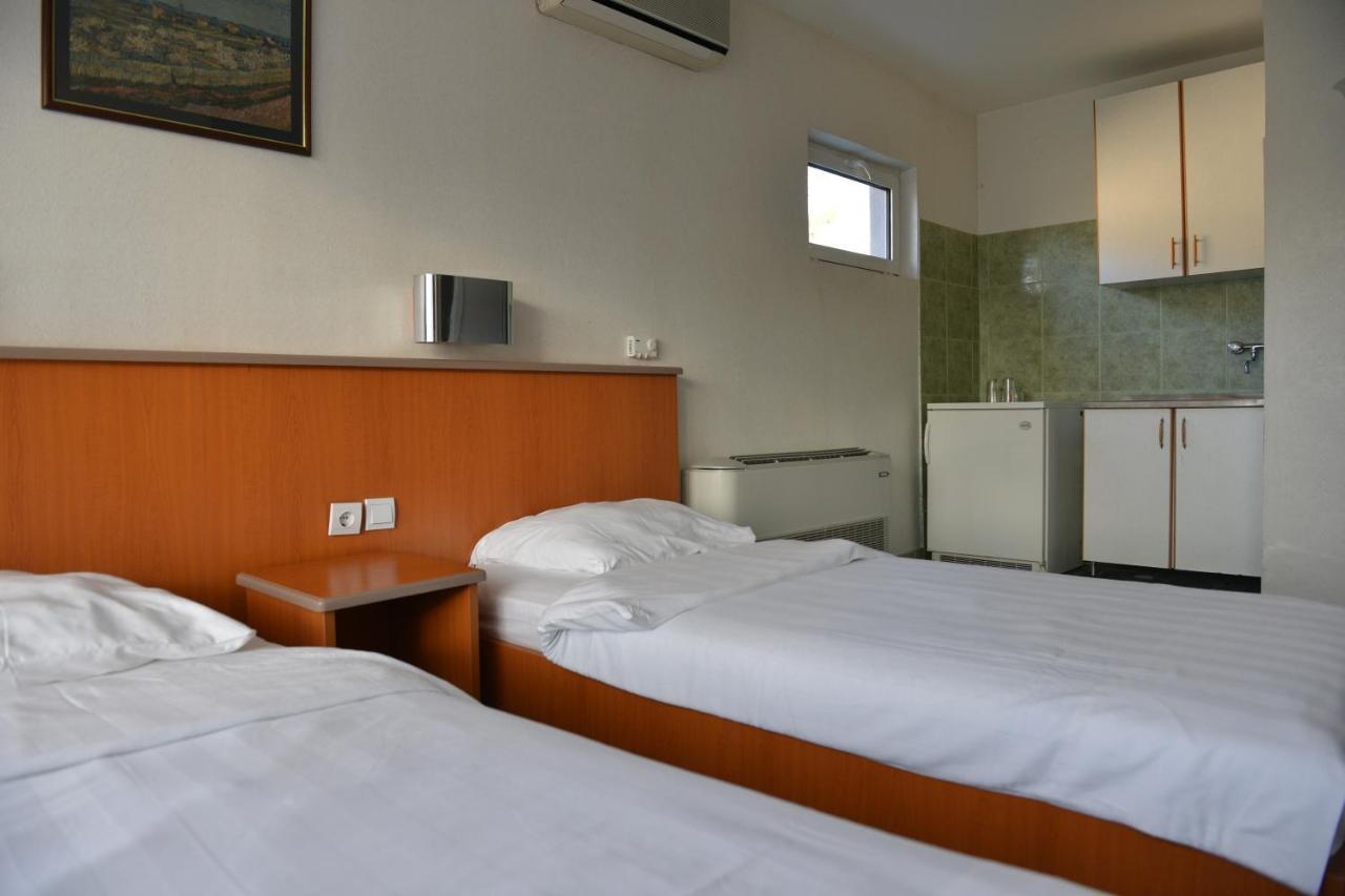 Hotel Bellevue سكوبجي المظهر الخارجي الصورة