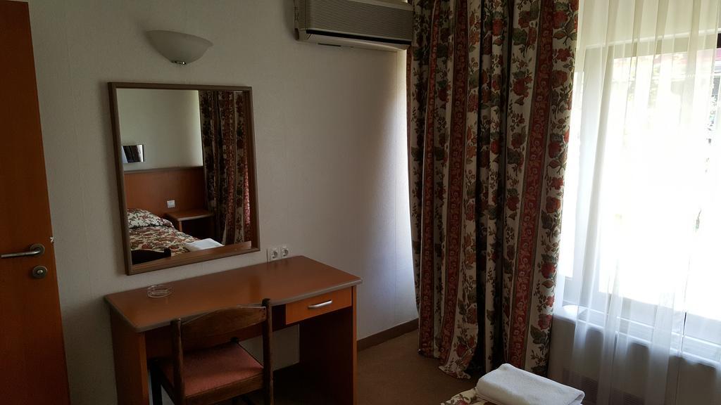 Hotel Bellevue سكوبجي المظهر الخارجي الصورة